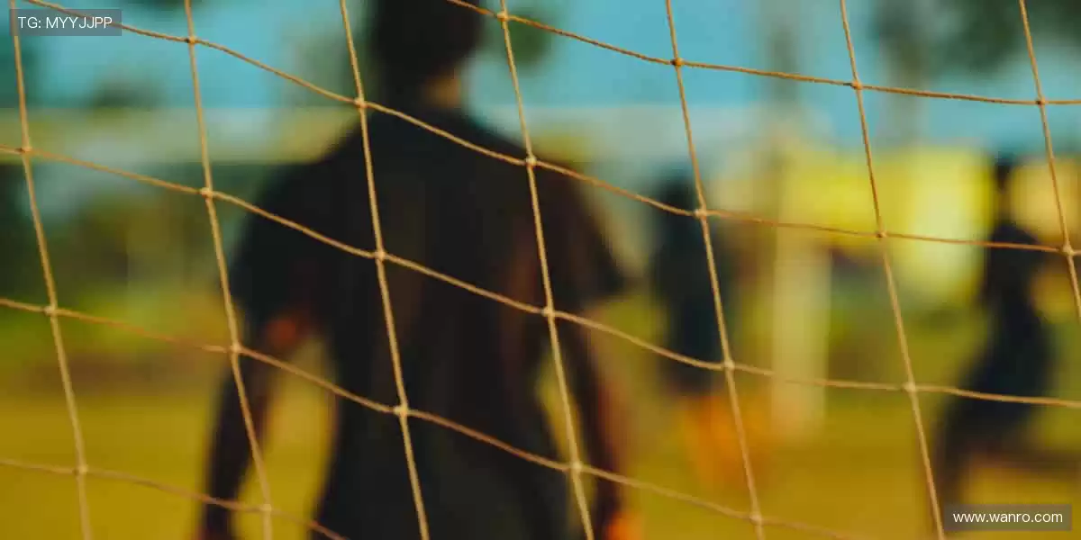 👟潮流单品，让运动成为时尚符号！